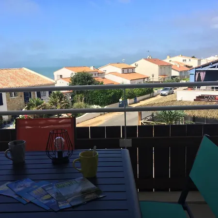 Appartement Rénové Bord De Avec Balcon Et Parking à - Fr-1-336-79 *