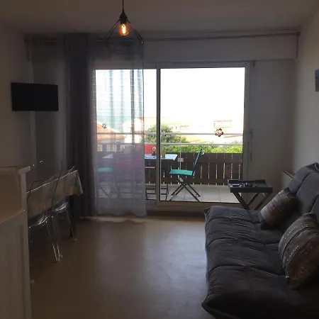 Renove Bord De Avec Balcon Et Parking A - Fr-1-336-79 *