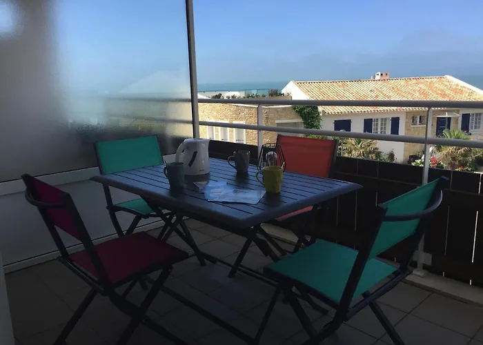 Rénové Bord De Avec Balcon Et Parking à - Fr-1-336-79